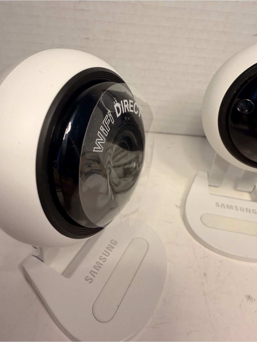 Samsung SmartCam HD
Plus 1080p Wi-Fi Camera
Pair with Power Adapter - Picture 4 of 5